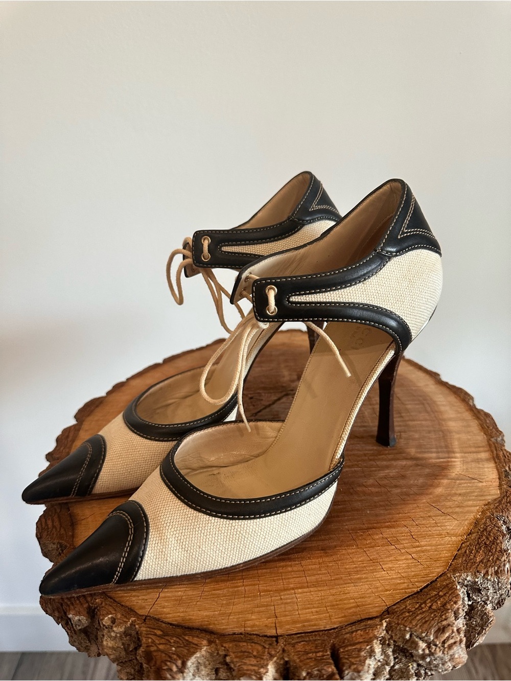 Gucci Cream and Black Lace-Up Pointed Toe Heels